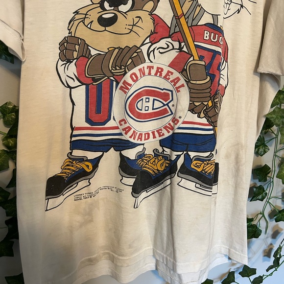 Vintage Montreal Canadiens Taz and Bugs Looney Tunes 1993 Graphic Tee - Picture 2 of 5